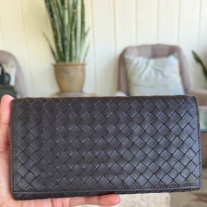 Pre-love Bottega Flap Dark Chocolate Long Wallet💝💝💝